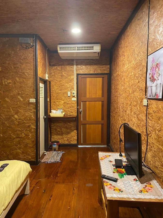 แพจิตรธาดาธารน้ำ Hotel Tha Kradan Kültér fotó