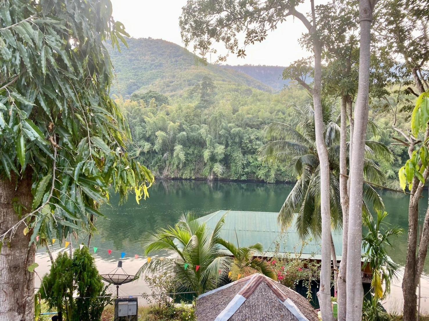 แพจิตรธาดาธารน้ำ Hotel Tha Kradan Kültér fotó
